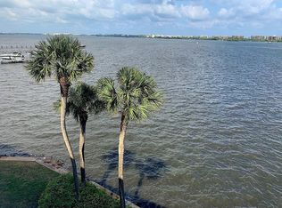 100 Waterway Dr S APT 409, Lantana, FL 33462