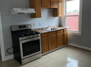 195 Admiral St #3, Providence, RI 02908