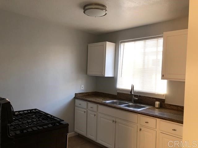 1st image of 331 E 5th St #4