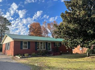 91 Morningside Dr, Lexington, TN 38351