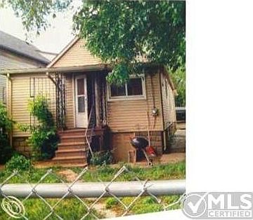 back of the house.JPG