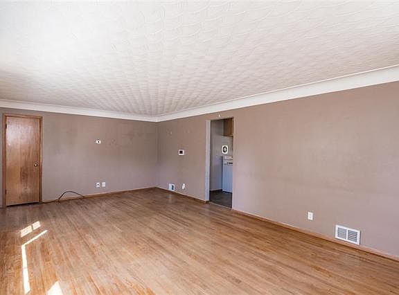 5th image of 3324 Lydia Ln
