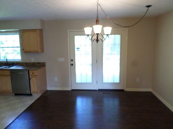 4th image of 8729 Finchwood Ln