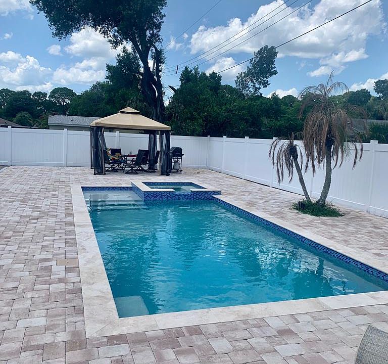 2nd image of 6421 Crest Hill Dr