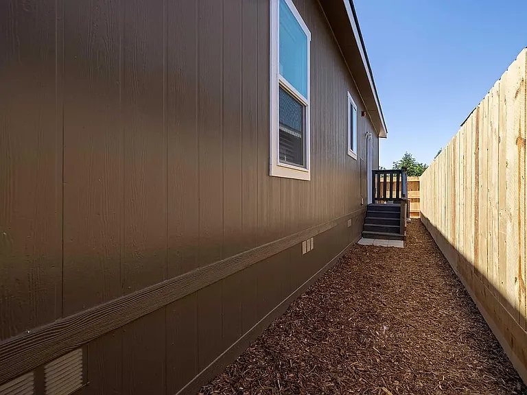 Blythe Village — Photo 16