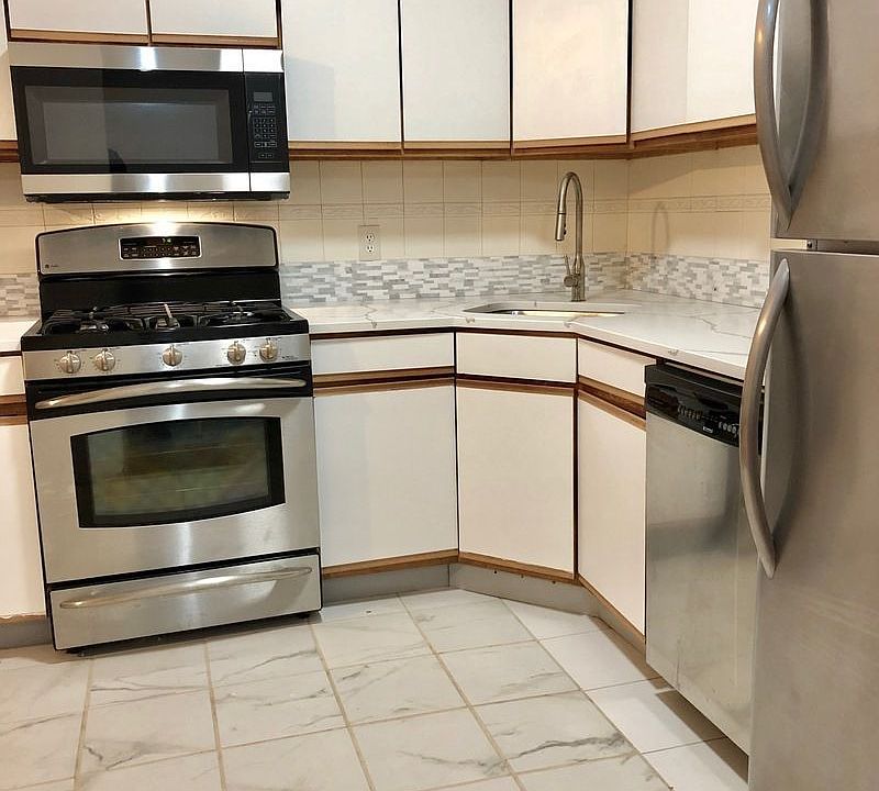 1st image of 3132 12th St APT 1