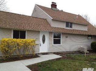 43 Sheep Ln, Levittown, NY 11756