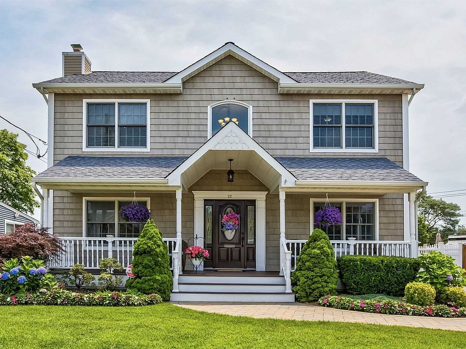1st image of 22 Arlyn Dr E
