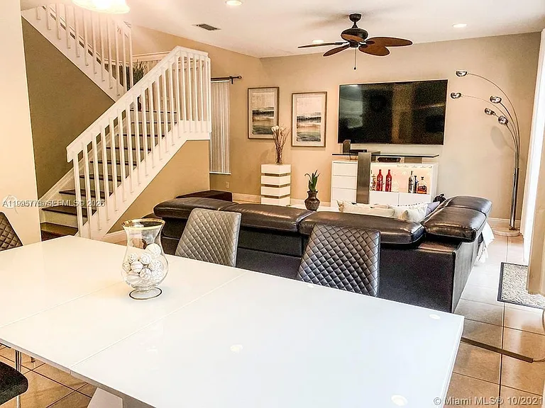 3657 Asperwood Cir #3657 — Photo 10