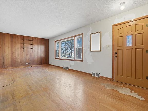 3rd image of 5125 N Brooklyn Ave