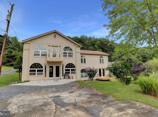 180 Barrick Hill Rd, Shermans Dale, PA 17090