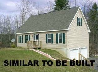 4 Sled St, Richmond, ME 04357