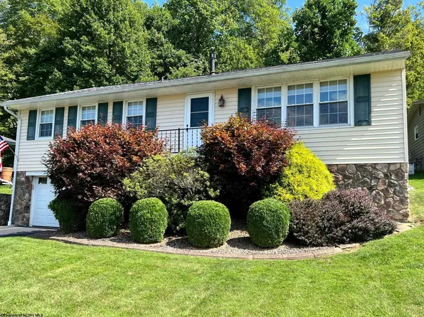 47 Blosser St, Fairmont, WV 26554