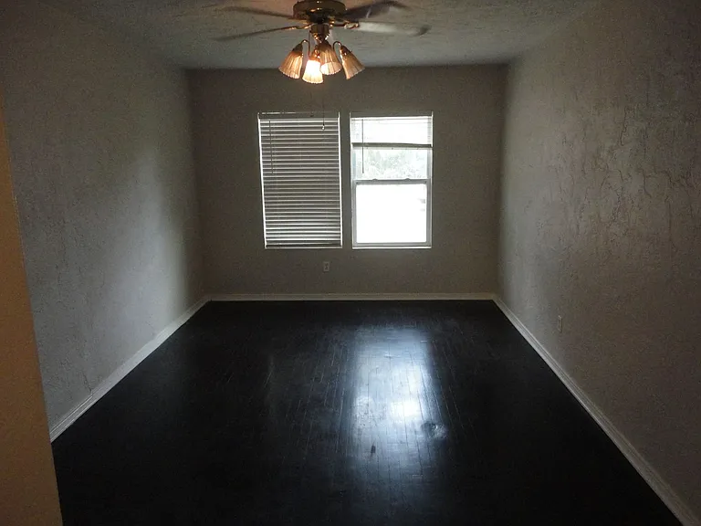 1334 NE 1st Ave — Photo 11