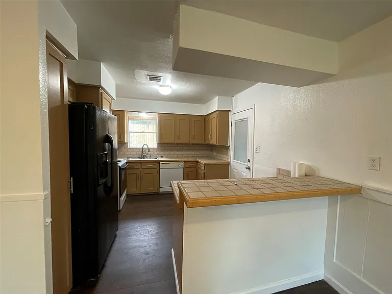 4803 Geraldine St — Photo 31