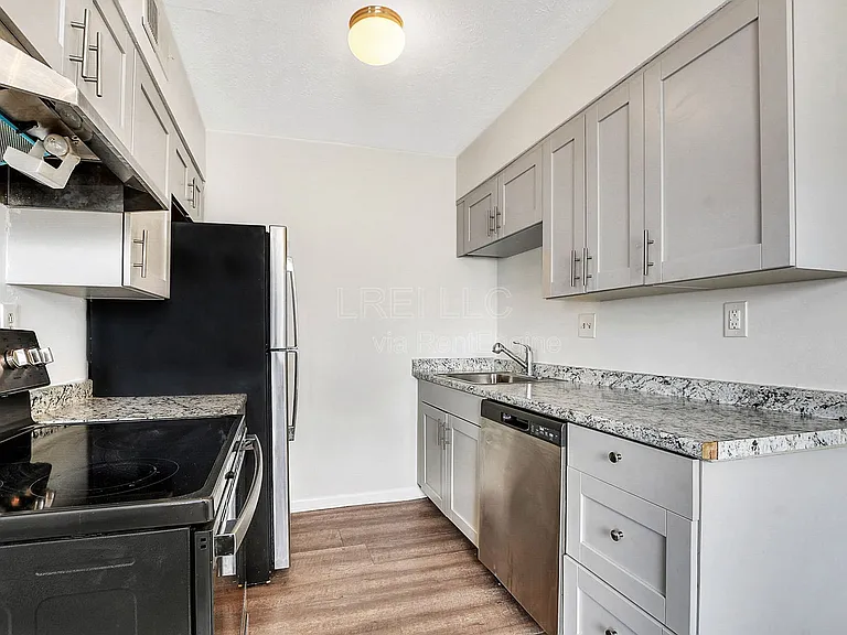 3325 Breckenridge Ln #4 — Photo 5