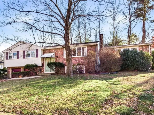 6 Sunset Dr, Randolph, MA 02368