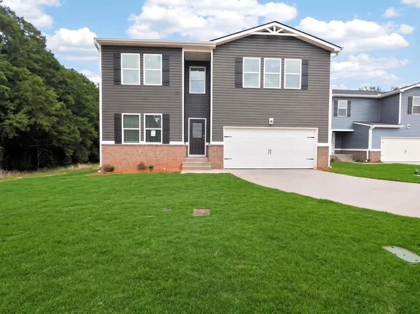 101 Spring Knoll Way, Fountain Inn, SC 29644