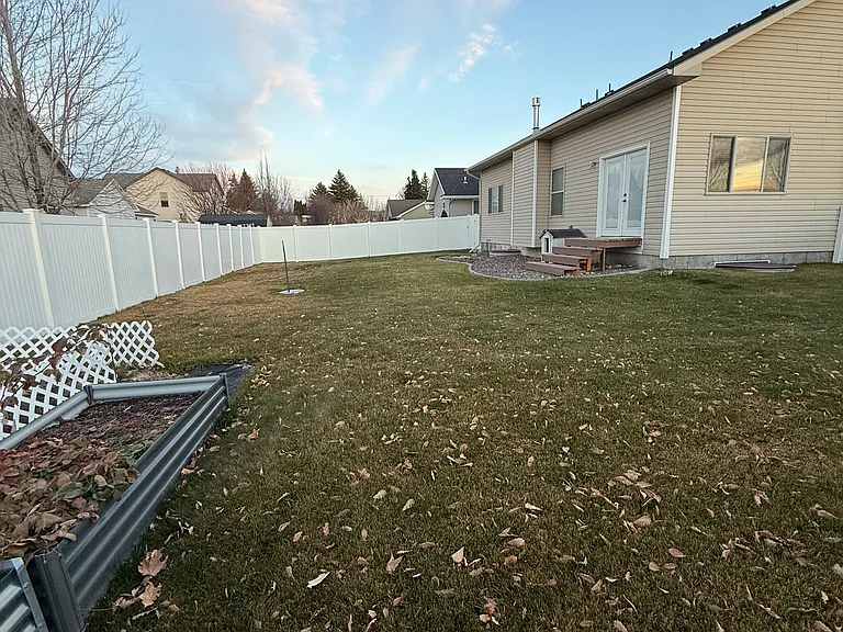 Bainbridge Ln — Photo 13
