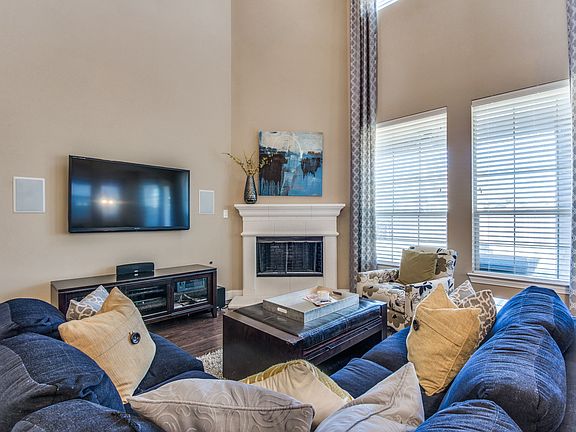 5th image of 221 Florence Dr
