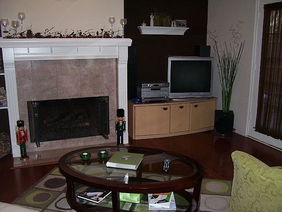4th image of 3805 Branch Hollow Pl