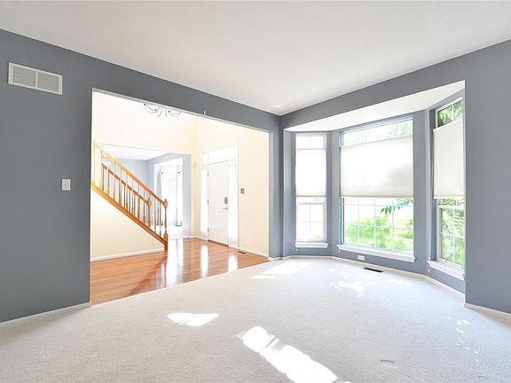 4th image of 1336 Richland Meadows Dr