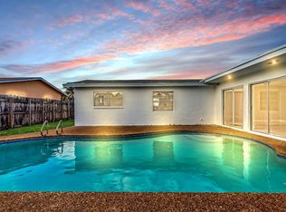 8200 SW 8th Ct, North Lauderdale, FL 33068