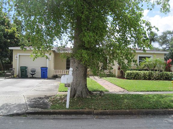 3rd image of 6984 NW 8th Ct
