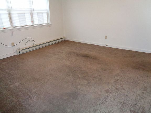 5th image of 1500 Verbeke St APT 4