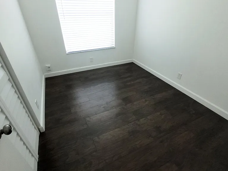 135 Village Cir — Photo 9