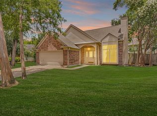 16042 Glenbrook Knoll Ln, Houston, TX 77095