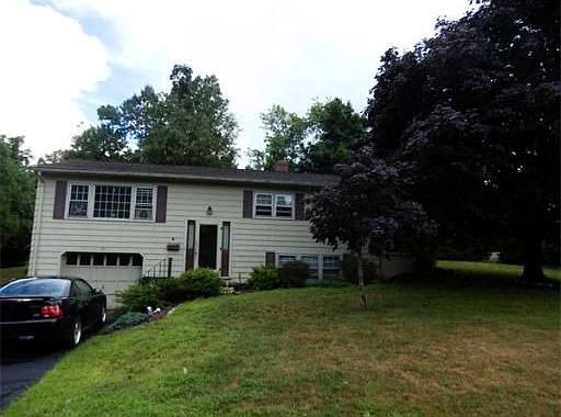1st image of 61 Sherwood Hill Dr