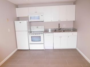 394 Langley Rd #1MZ, Newton Center, MA 02459