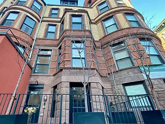 Rented by Artifact.co