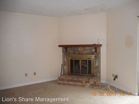 2nd image of 1573-A Jacks Dr