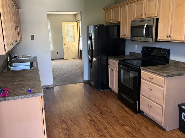 1954 Edgewood Dr, Lima, OH 45805