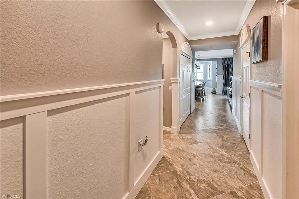 2 bed, 2.0 bath, 1194 sqft, $7,500 — Photo 3