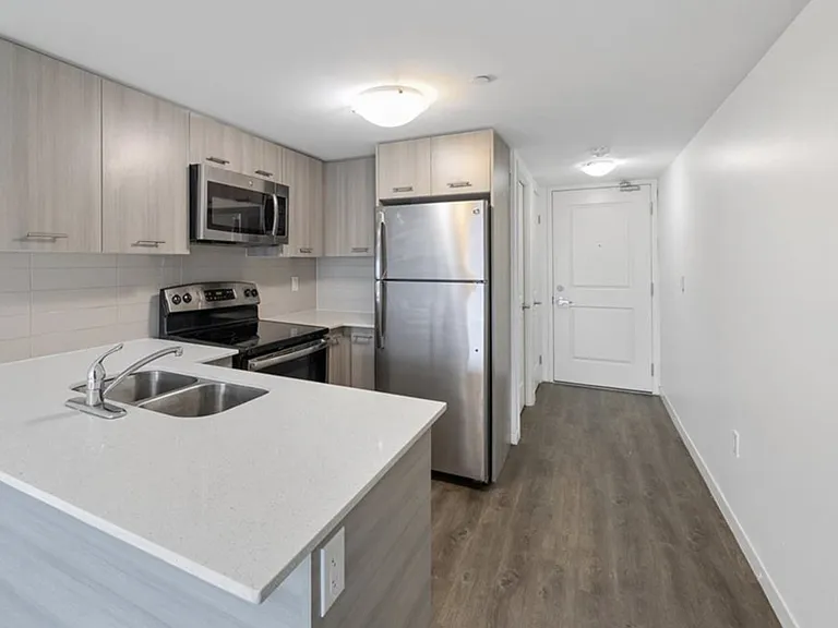 220 Cannon St E — Photo 36