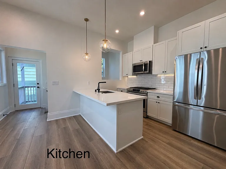 2711-2713 Harrison St — Photo 10