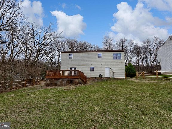 3rd image of 3333 Druck Valley Rd