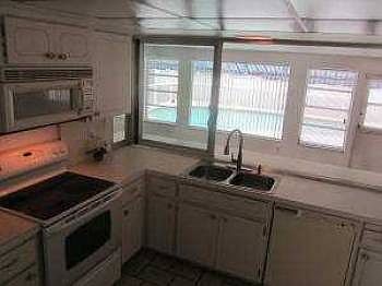3rd image of 1430 SE 14th Ct