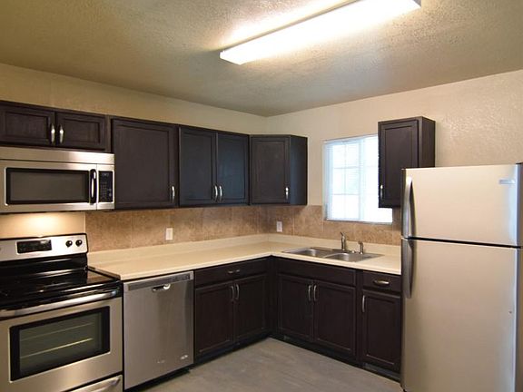 3rd image of 308 N 6th St