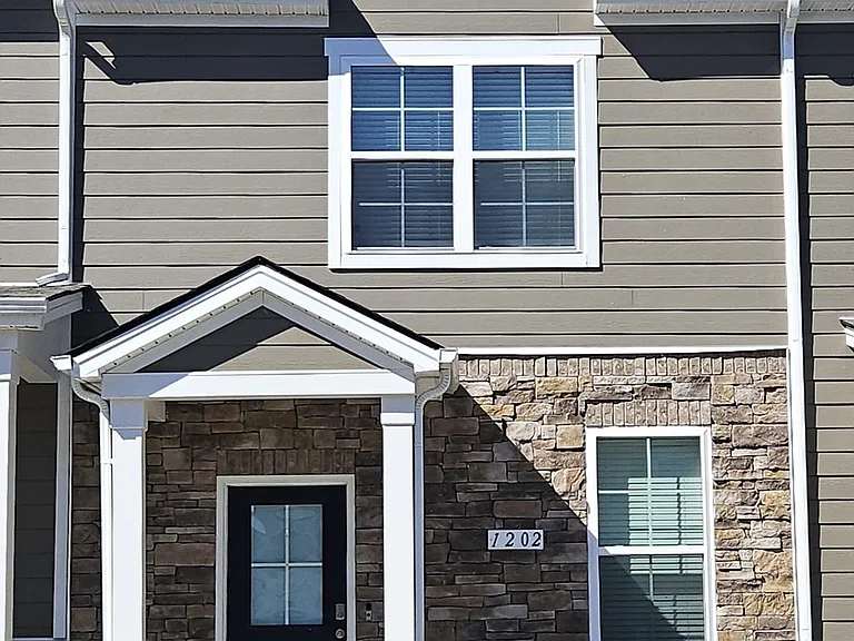 1202 Mason Dale — Photo 1