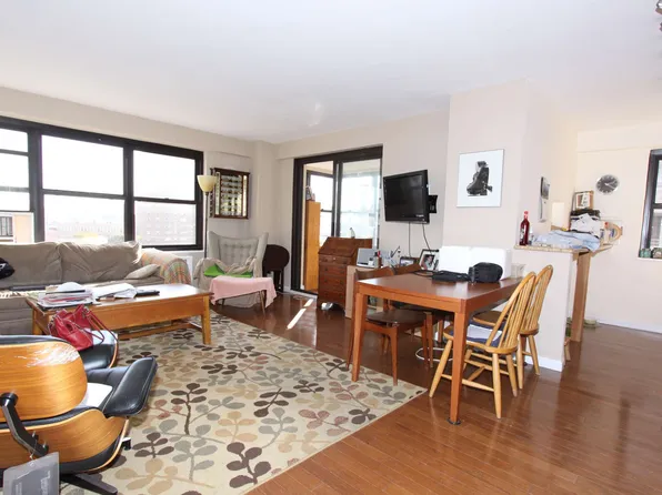 268 East Broadway image 1 of 13