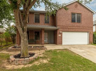 721 Eagle Dr, Saginaw, TX 76131