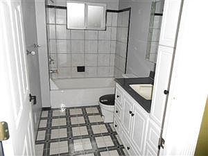 5th image of 11521 28th Ave E
