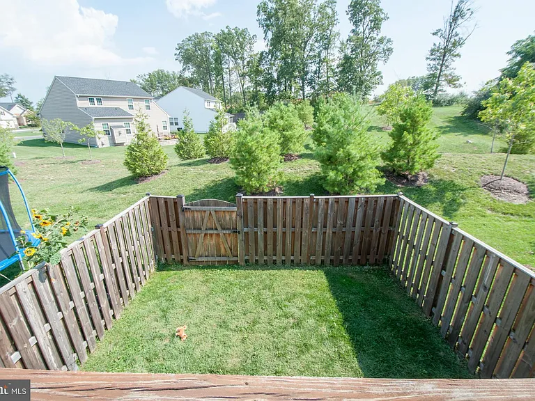 5813 Whiterose Way — Photo 4