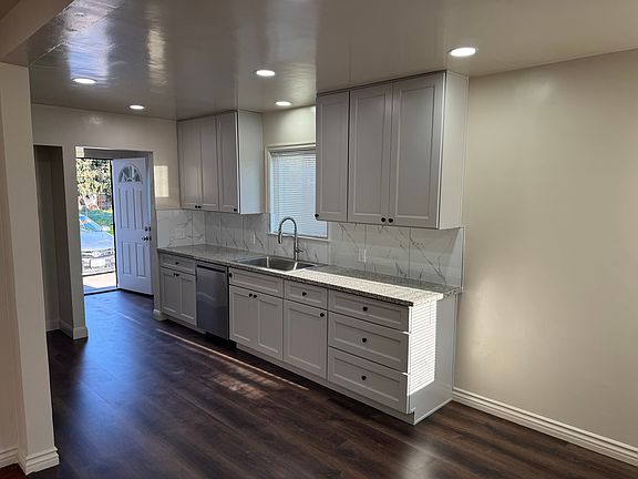 5th image of 1260 Lucretia Ave