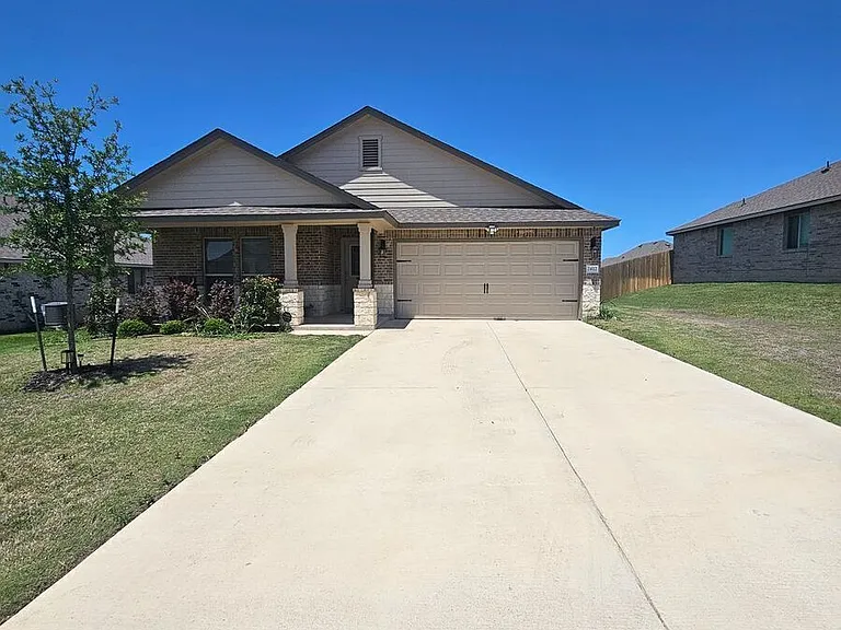 2412 Freddie L. Nichols Sr. Dr — Photo 1