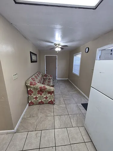 3840 Cypress St Photo 1